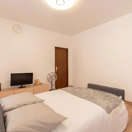 Grottes De - 4 Pers Apartment *