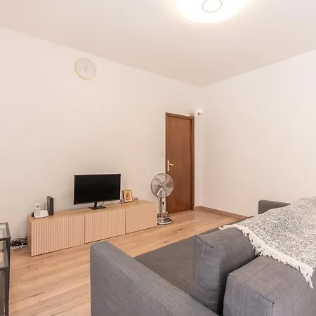 Grottes De - 4 Pers Apartment