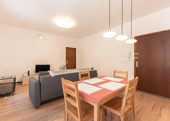 Grottes De - 4 Pers * 卢德